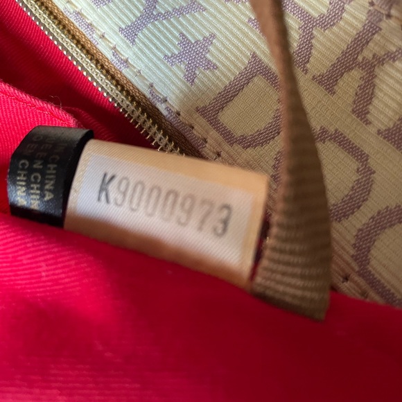 Dooney and Bourke tote bag - Picture 7 of 11